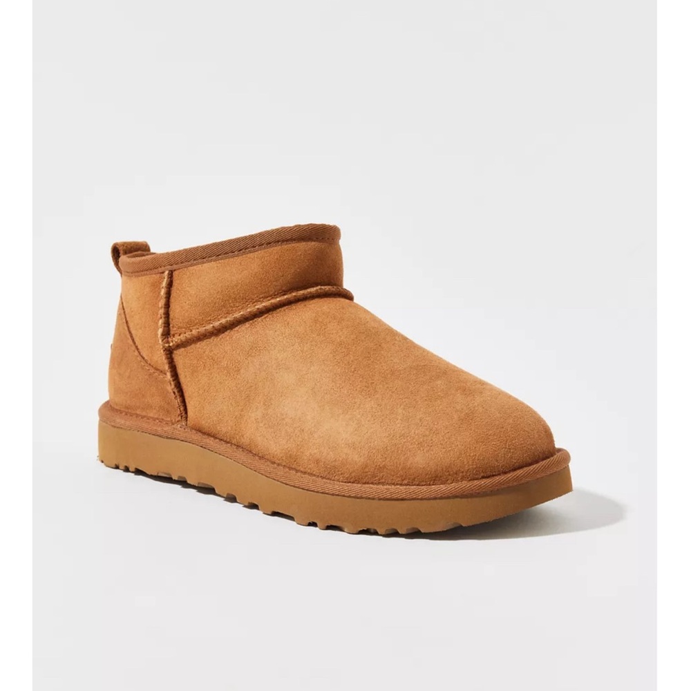 Brand new Ultra mini classic UGGS. Womens 9.